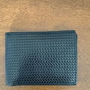 Woven Leather Bi-Fold Wallet in Black